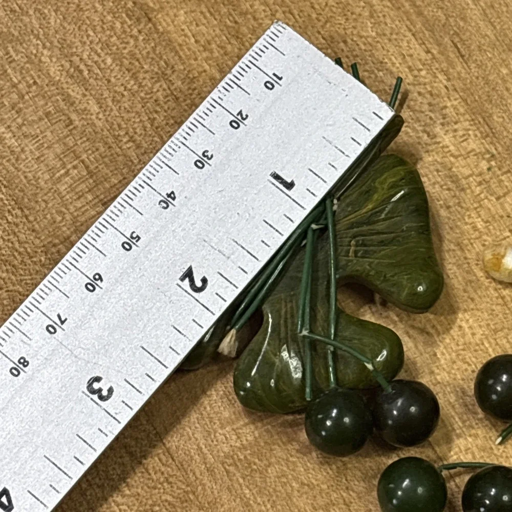 1930s Art Deco Spinach Green Bakelite Fruit Salad Berry Dangle Brooch AS IS